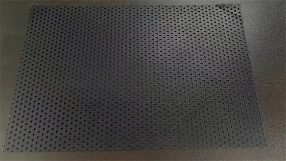 0.8mm Aluminium Geperforeerd Blad AA1060, AA1100, Zwart-witte AA3003